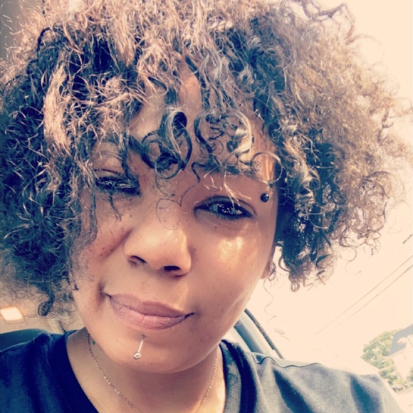 Meet your Posher, Toneisha - Picture 1 of 1